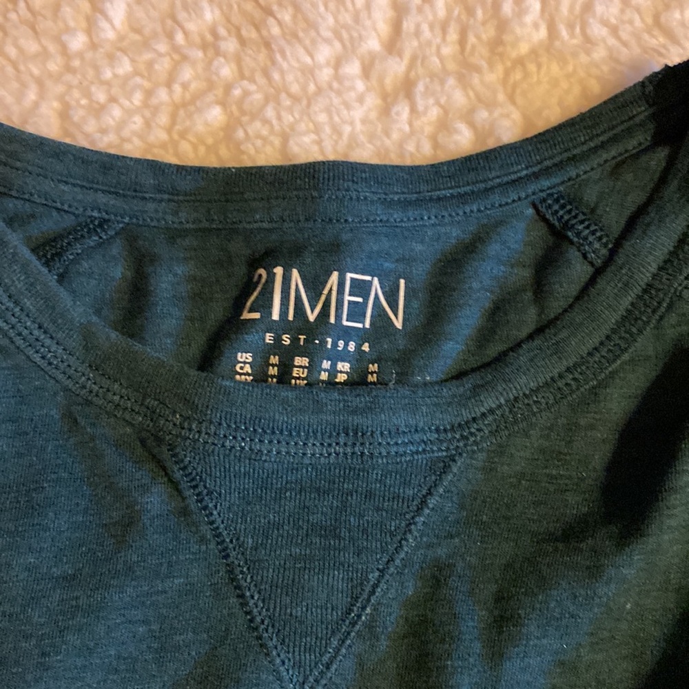 Long tee - Picture 2 of 4